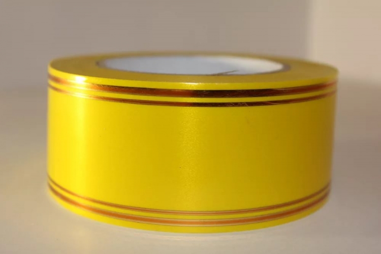 Лента с золотой полосой Желтая
